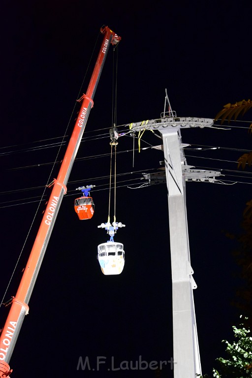 Koelner Seilbahn Gondel blieb haengen Koeln Linksrheinisch P964.JPG - Miklos Laubert